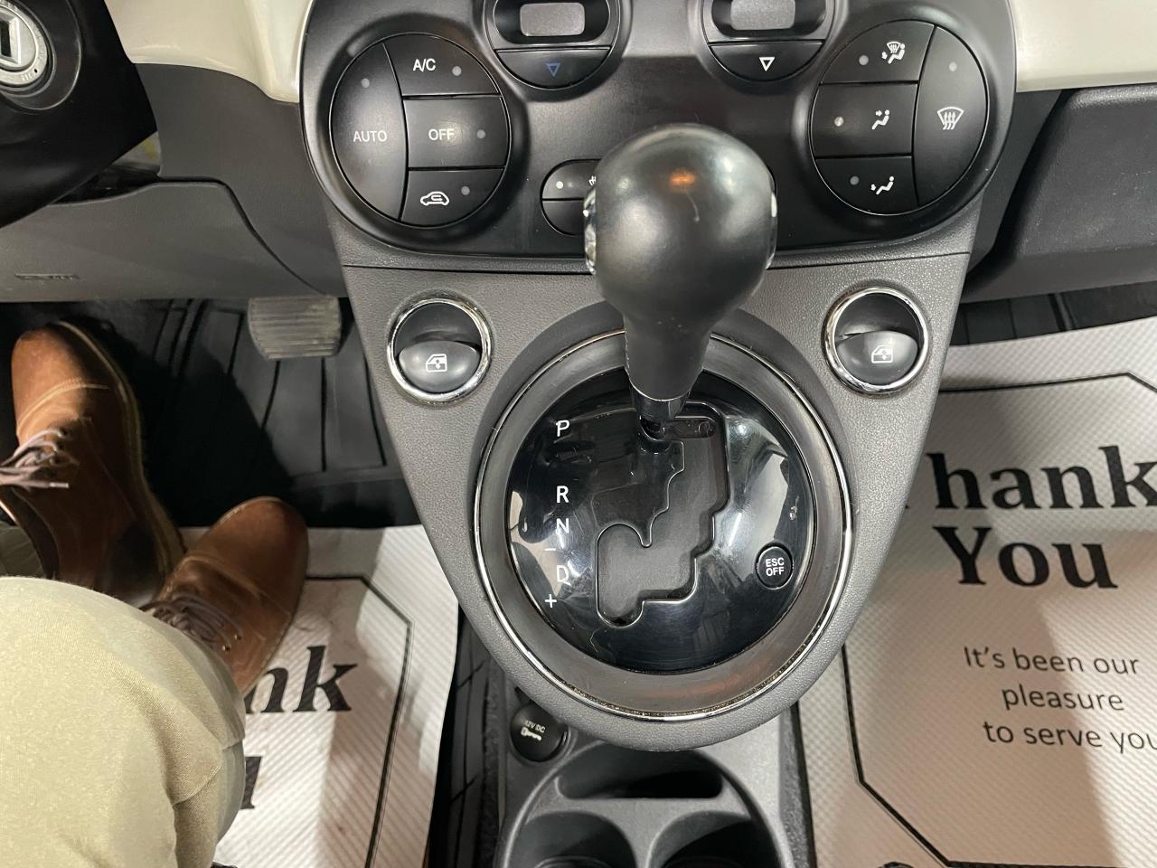 2014 Fiat 500c Lounge Photo14