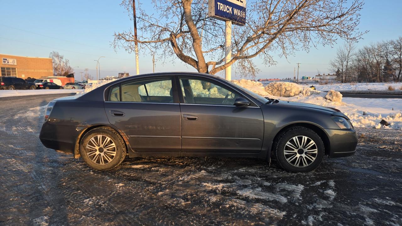 2005 Nissan Altima 2.5 S - Photo #2
