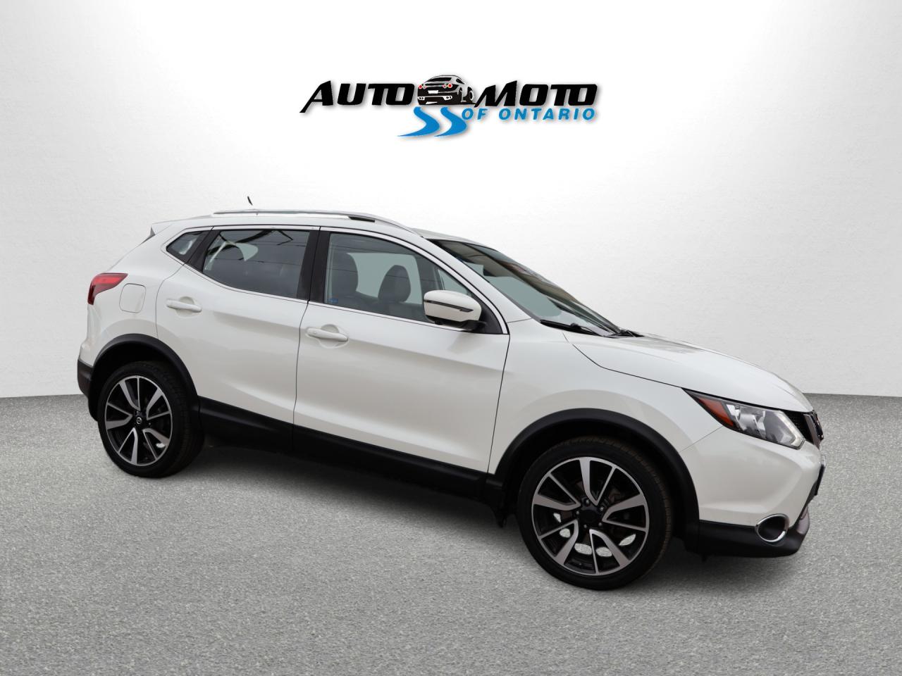 2019 Nissan Qashqai Sport SL AWD CERTIFIED *NISSAN MAINTAIN* CAMERA NAV BLUETOOTH LEATHER HEATED SEATS SUNROOF CRUISE ALLOYS Photo