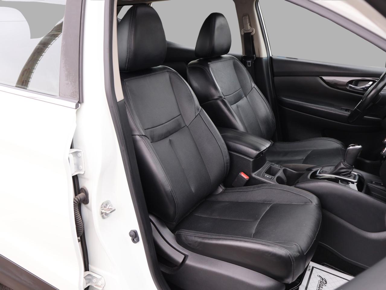 2019 Nissan Qashqai Sport SL AWD CERTIFIED *NISSAN MAINTAIN* CAMERA NAV BLUETOOTH LEATHER HEATED SEATS SUNROOF CRUISE ALLOYS Photo