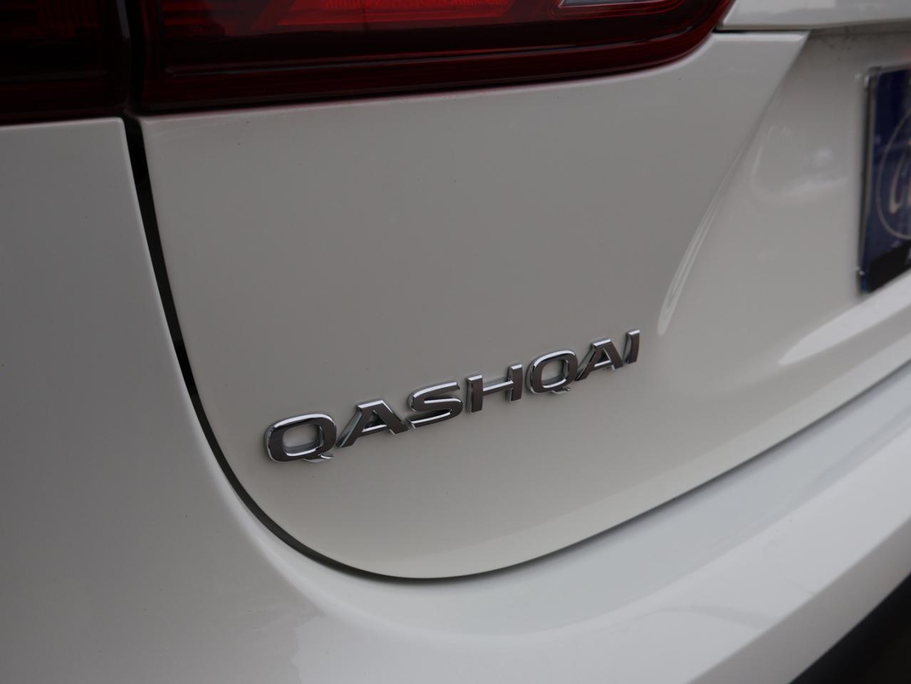 2019 Nissan Qashqai Sport SL AWD CERTIFIED *NISSAN MAINTAIN* CAMERA NAV BLUETOOTH LEATHER HEATED SEATS SUNROOF CRUISE ALLOYS Photo