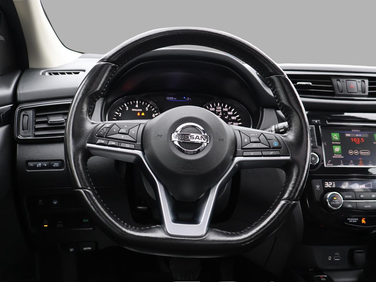 2019 Nissan Qashqai Sport SL AWD CERTIFIED *NISSAN MAINTAIN* CAMERA NAV BLUETOOTH LEATHER HEATED SEATS SUNROOF CRUISE ALLOYS Photo