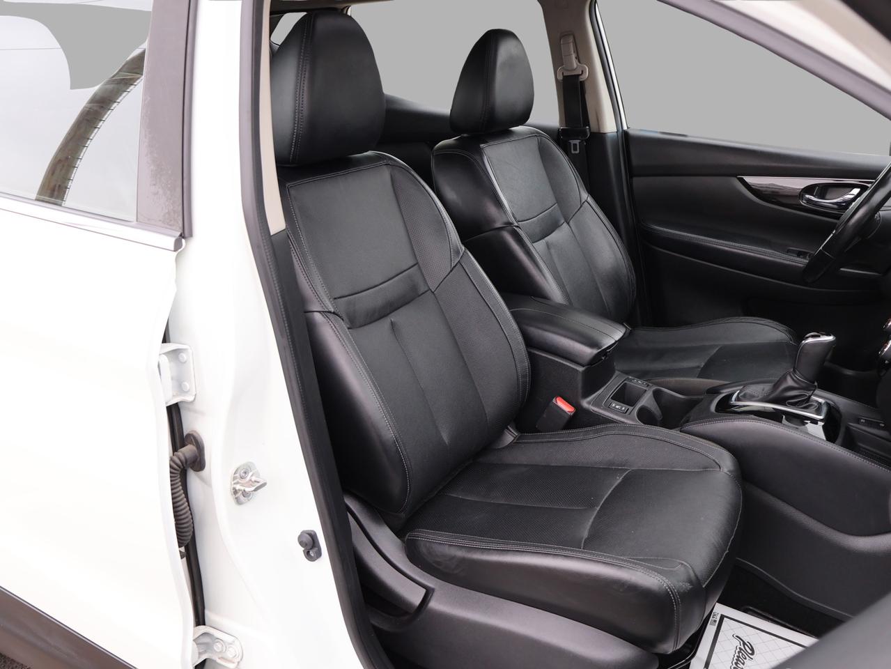 2019 Nissan Qashqai Sport SL AWD CERTIFIED *NISSAN MAINTAIN* CAMERA NAV BLUETOOTH LEATHER HEATED SEATS SUNROOF CRUISE ALLOYS Photo