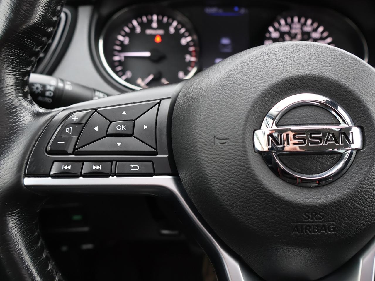 2019 Nissan Qashqai Sport SL AWD CERTIFIED *NISSAN MAINTAIN* CAMERA NAV BLUETOOTH LEATHER HEATED SEATS SUNROOF CRUISE ALLOYS Photo