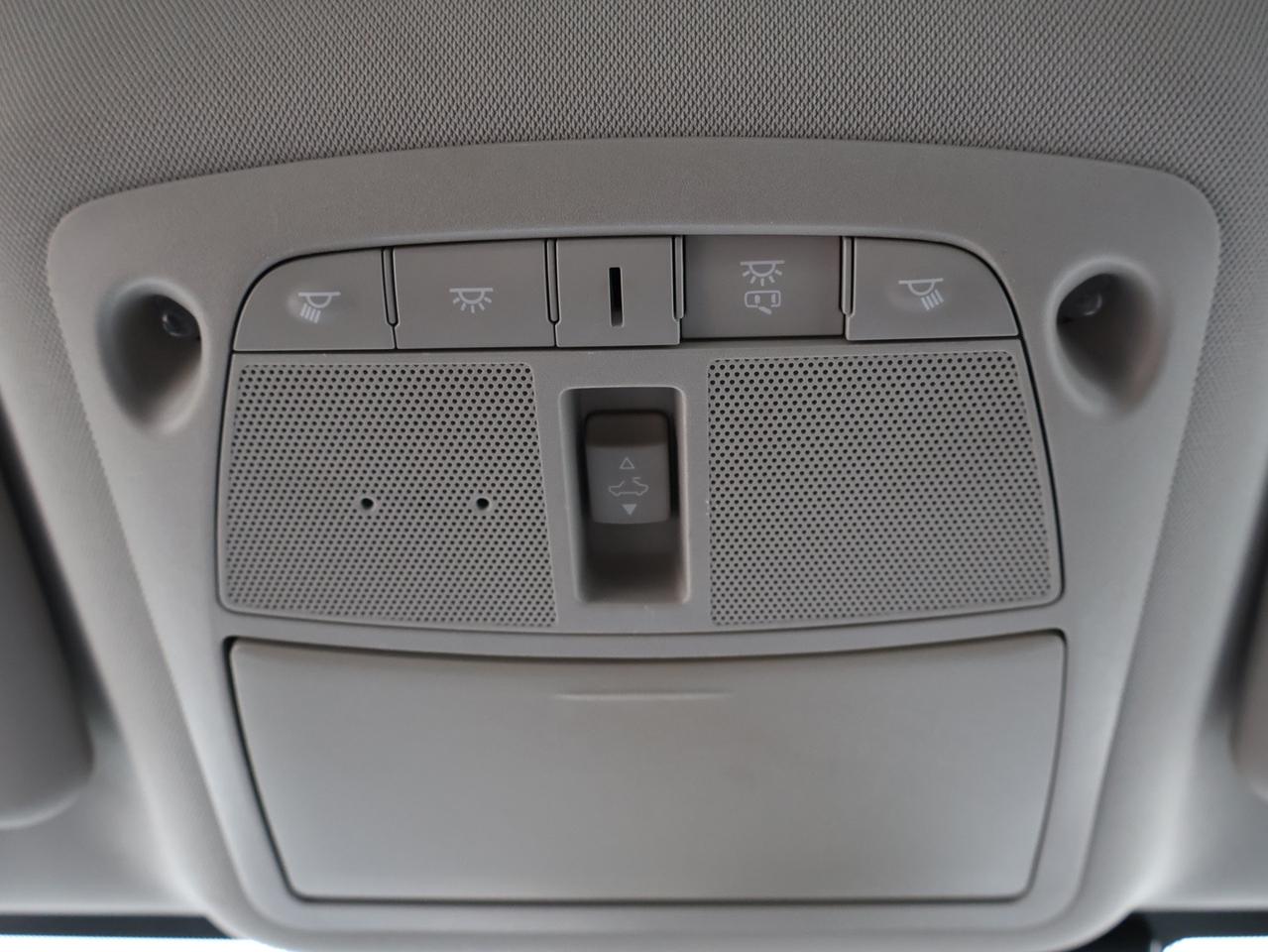 2019 Nissan Qashqai Sport SL AWD CERTIFIED *NISSAN MAINTAIN* CAMERA NAV BLUETOOTH LEATHER HEATED SEATS SUNROOF CRUISE ALLOYS Photo