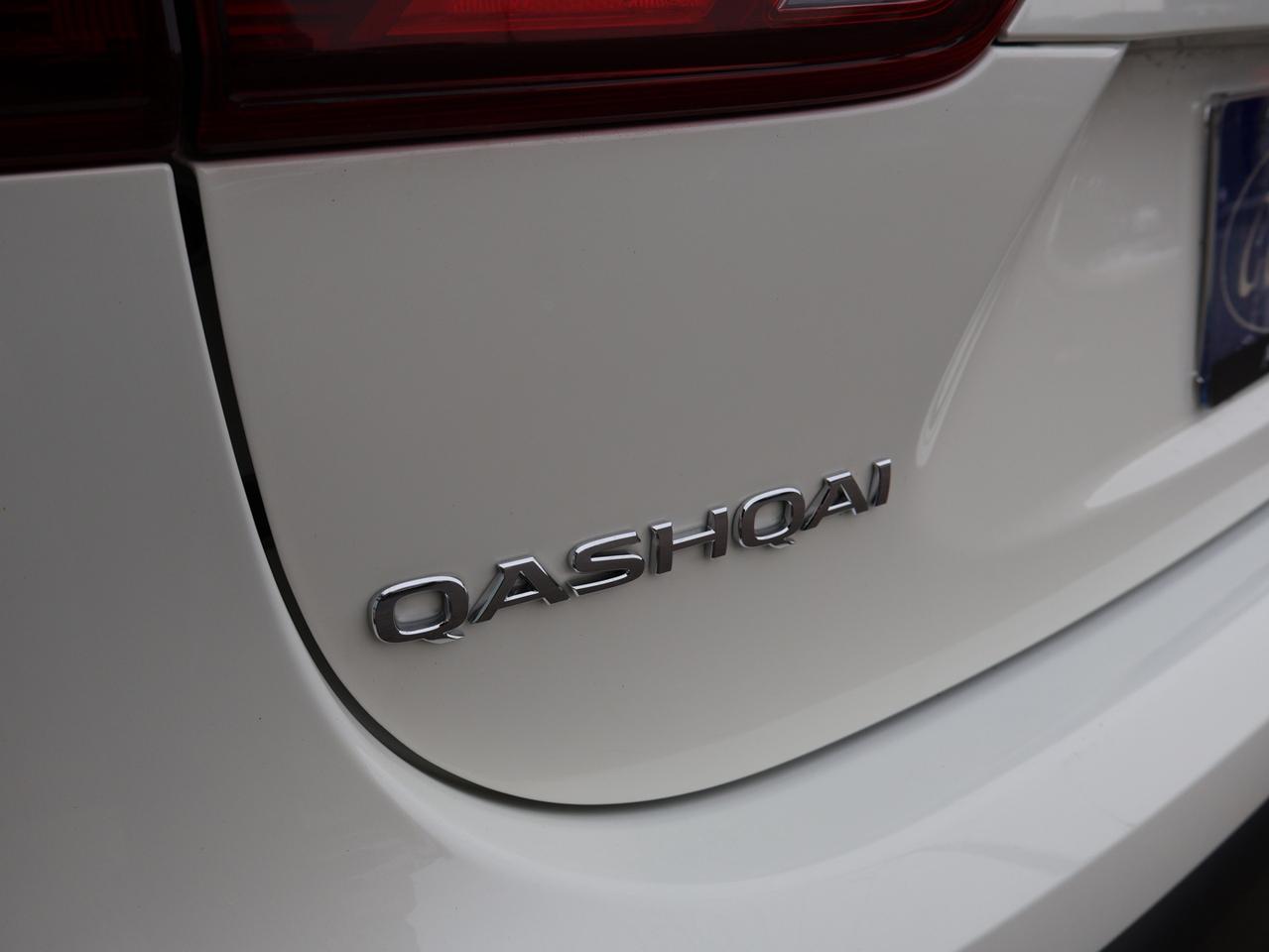 2019 Nissan Qashqai Sport SL AWD CERTIFIED *NISSAN MAINTAIN* CAMERA NAV BLUETOOTH LEATHER HEATED SEATS SUNROOF CRUISE ALLOYS Photo