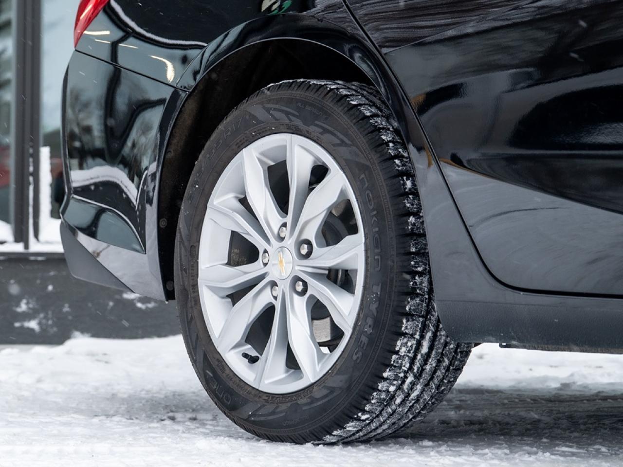 2023 Chevrolet Malibu 1LT Photo3