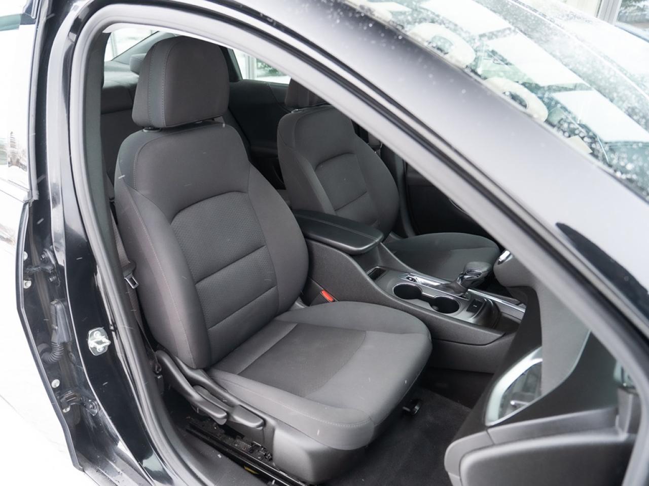 2023 Chevrolet Malibu 1LT Photo40