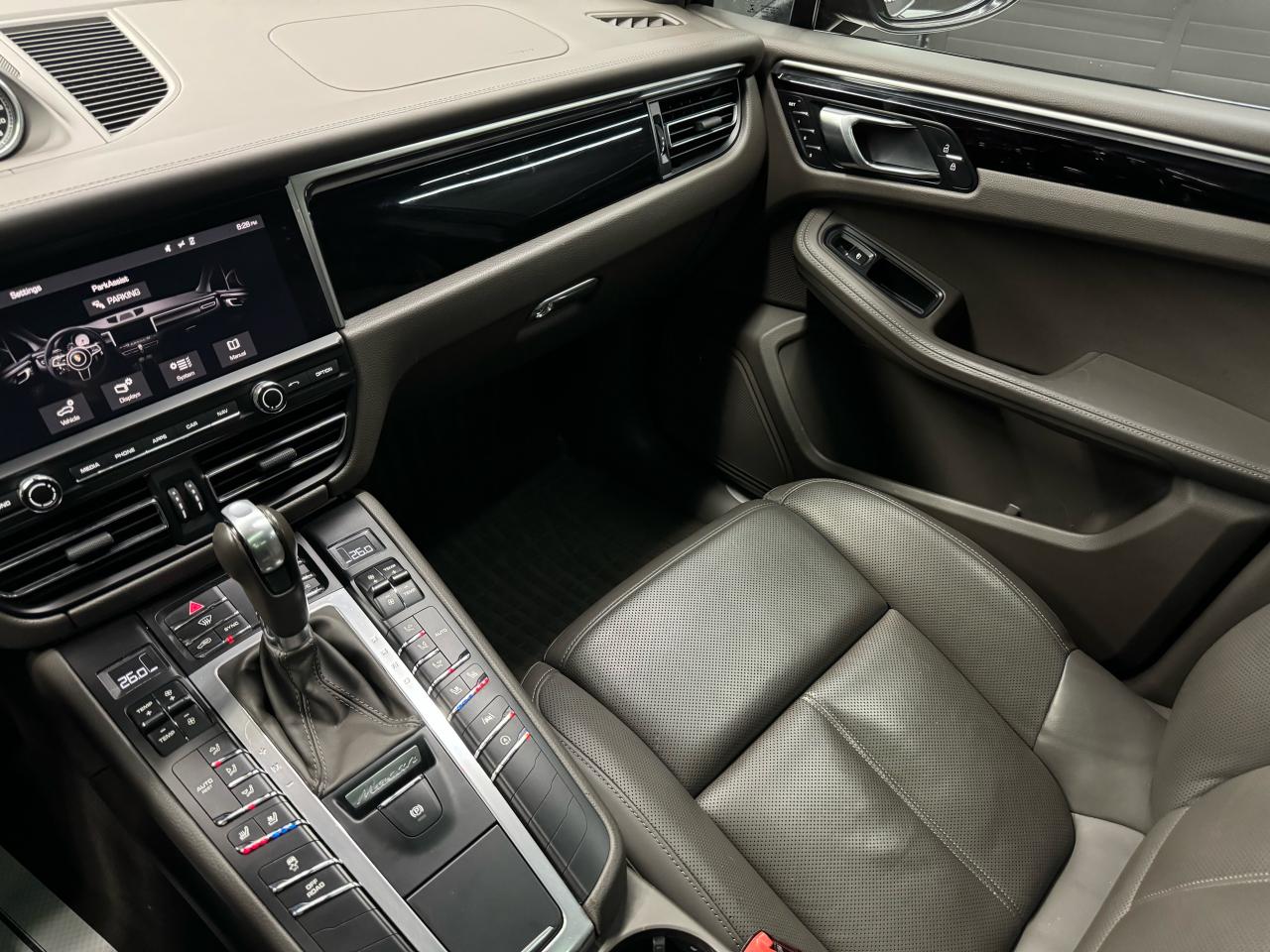 2019 Porsche Macan S|NAV|BACKUP|PANO|CHRONO|BOSE|LDW|BSM| Photo