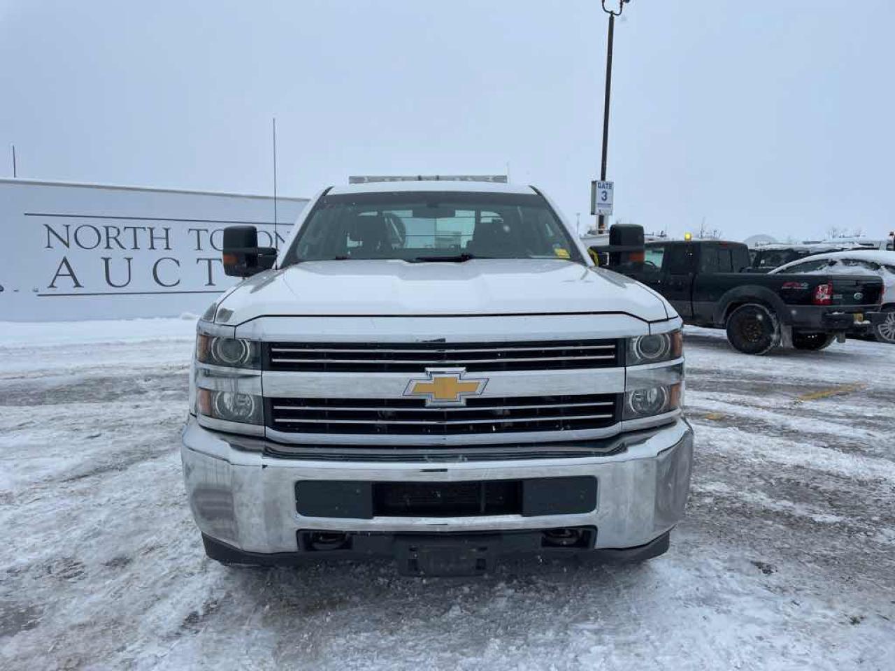 2016 Chevrolet Silverado K2500 HE Photo