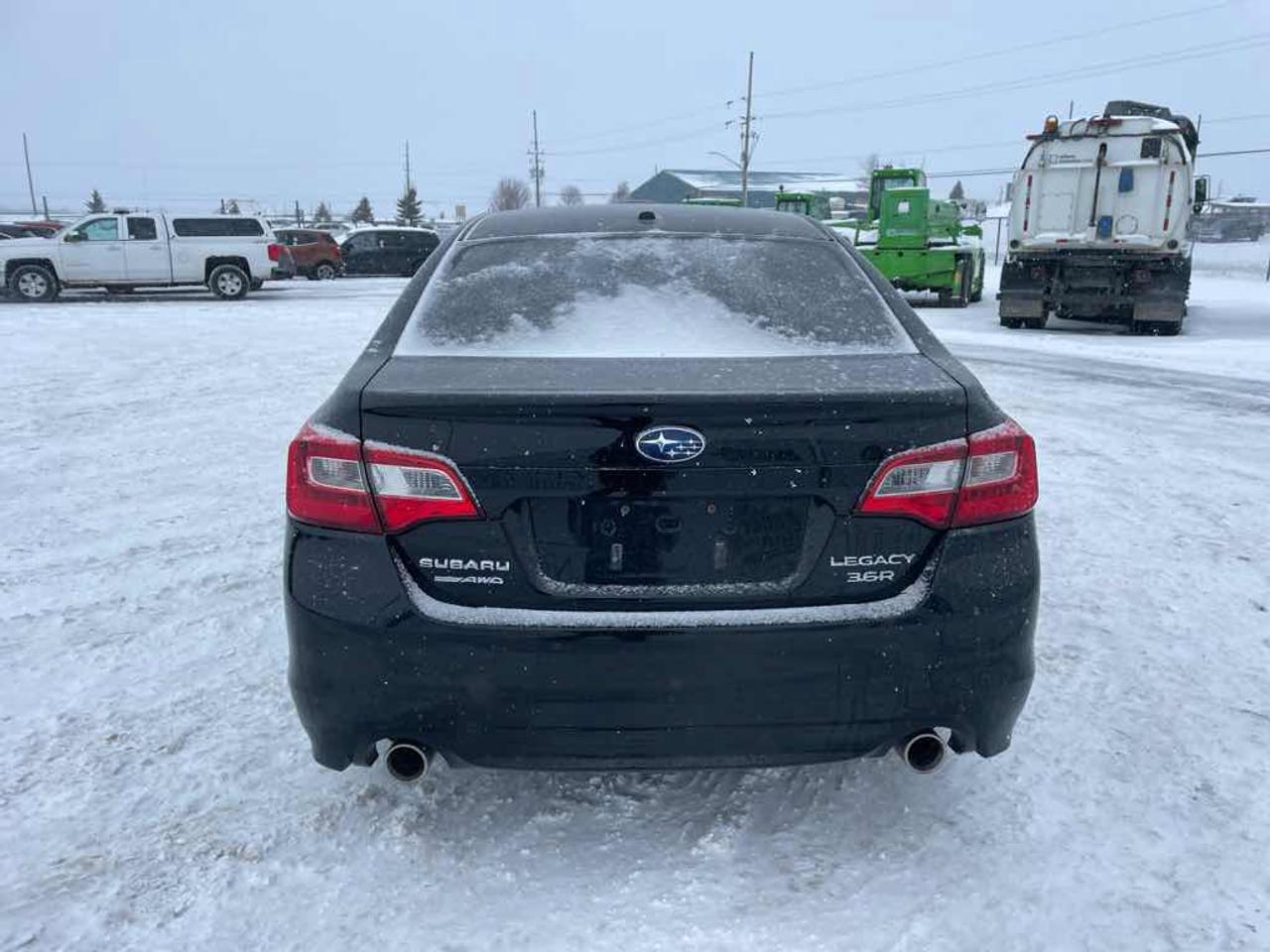 2017 Subaru LEGACY 3.6R LIMITE  Photo