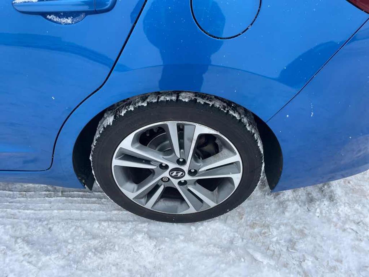 2017 Hyundai Elantra Value Photo