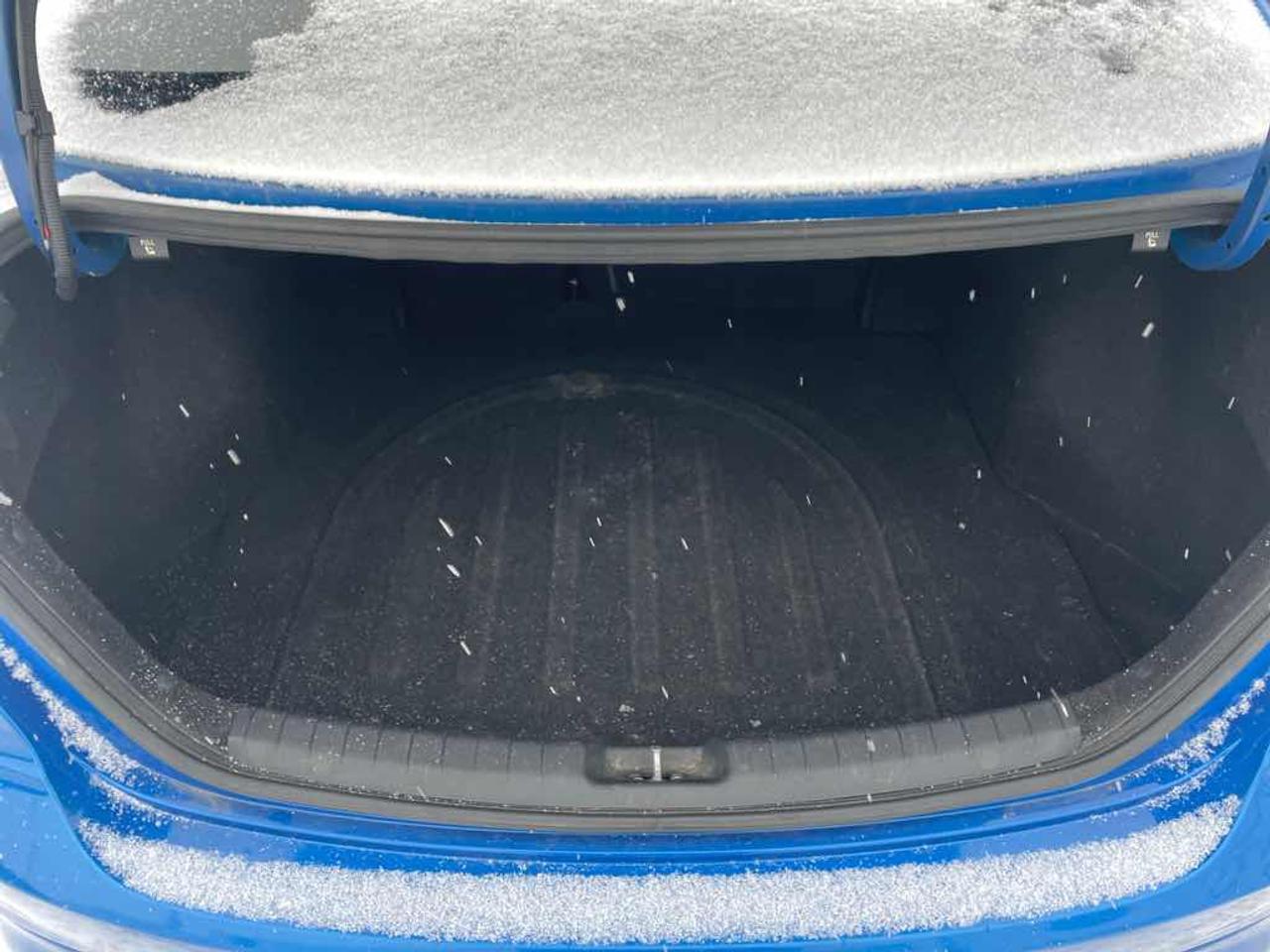 2017 Hyundai Elantra Value Photo