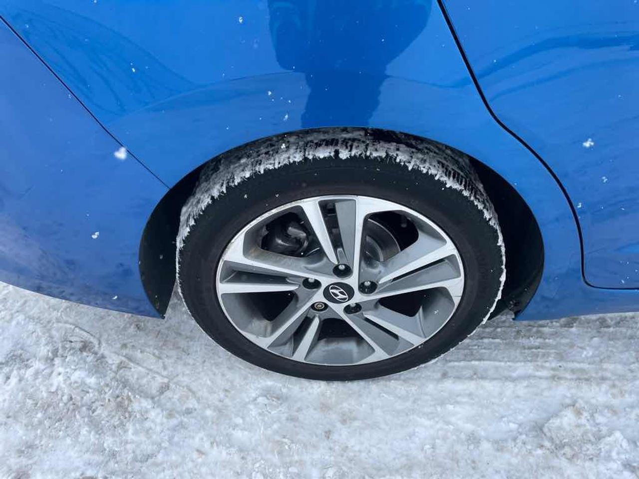 2017 Hyundai Elantra Value Photo
