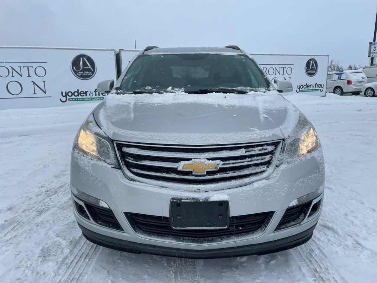 2014 Chevrolet Traverse LT Photo1