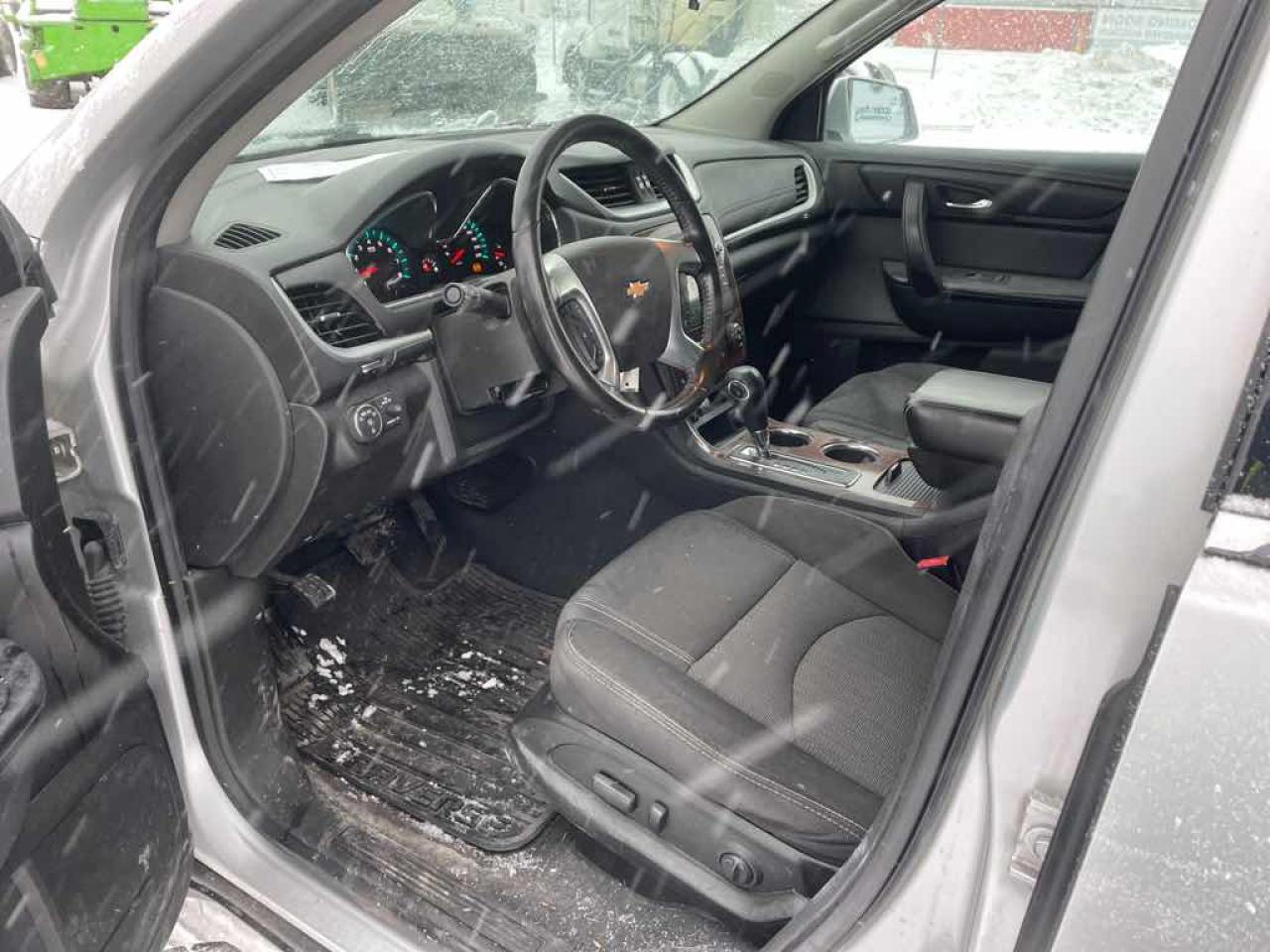 2014 Chevrolet Traverse LT Photo