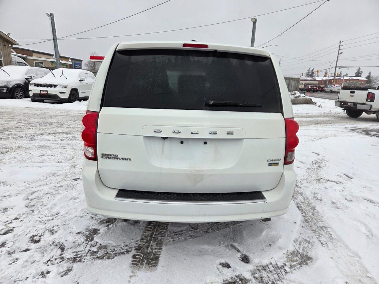 2016 Dodge Grand Caravan CREW PLUS, LEATHER, LOADED, AS IS SPECIAL Photo3