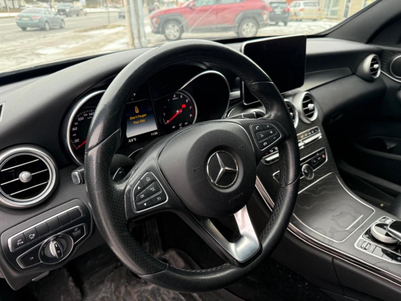 2018 Mercedes-Benz C-Class C 300 4MATIC/ AMG SPORT PACKAGE/ CLEAN CARFAX - Photo #10