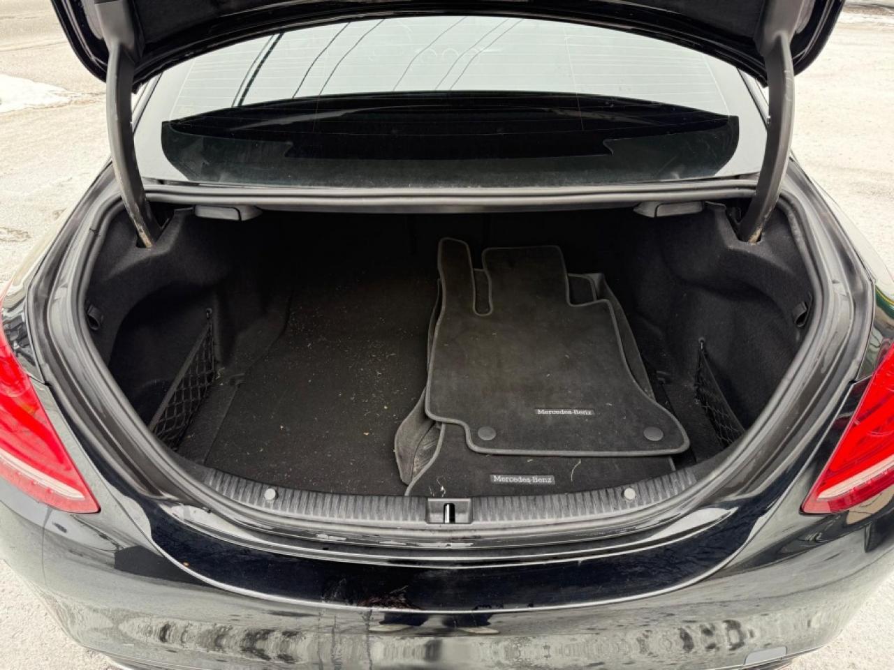 2018 Mercedes-Benz C-Class C 300 4MATIC/ AMG SPORT PACKAGE/ CLEAN CARFAX - Photo #20