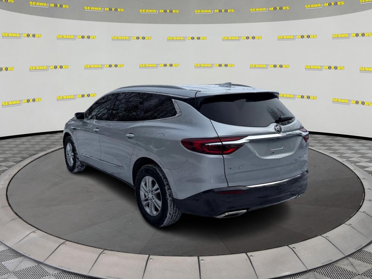 2018 Buick Enclave Essence - Photo #5