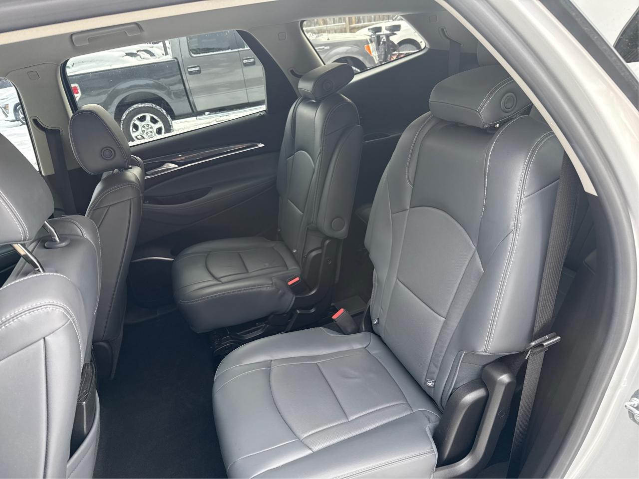 2018 Buick Enclave Essence - Photo #10