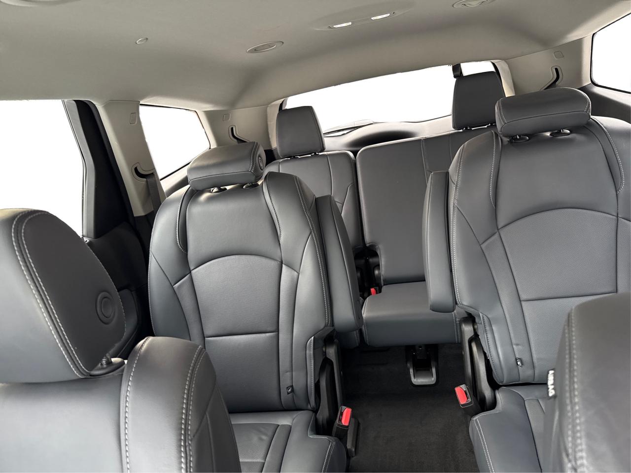 2018 Buick Enclave Essence - Photo #12