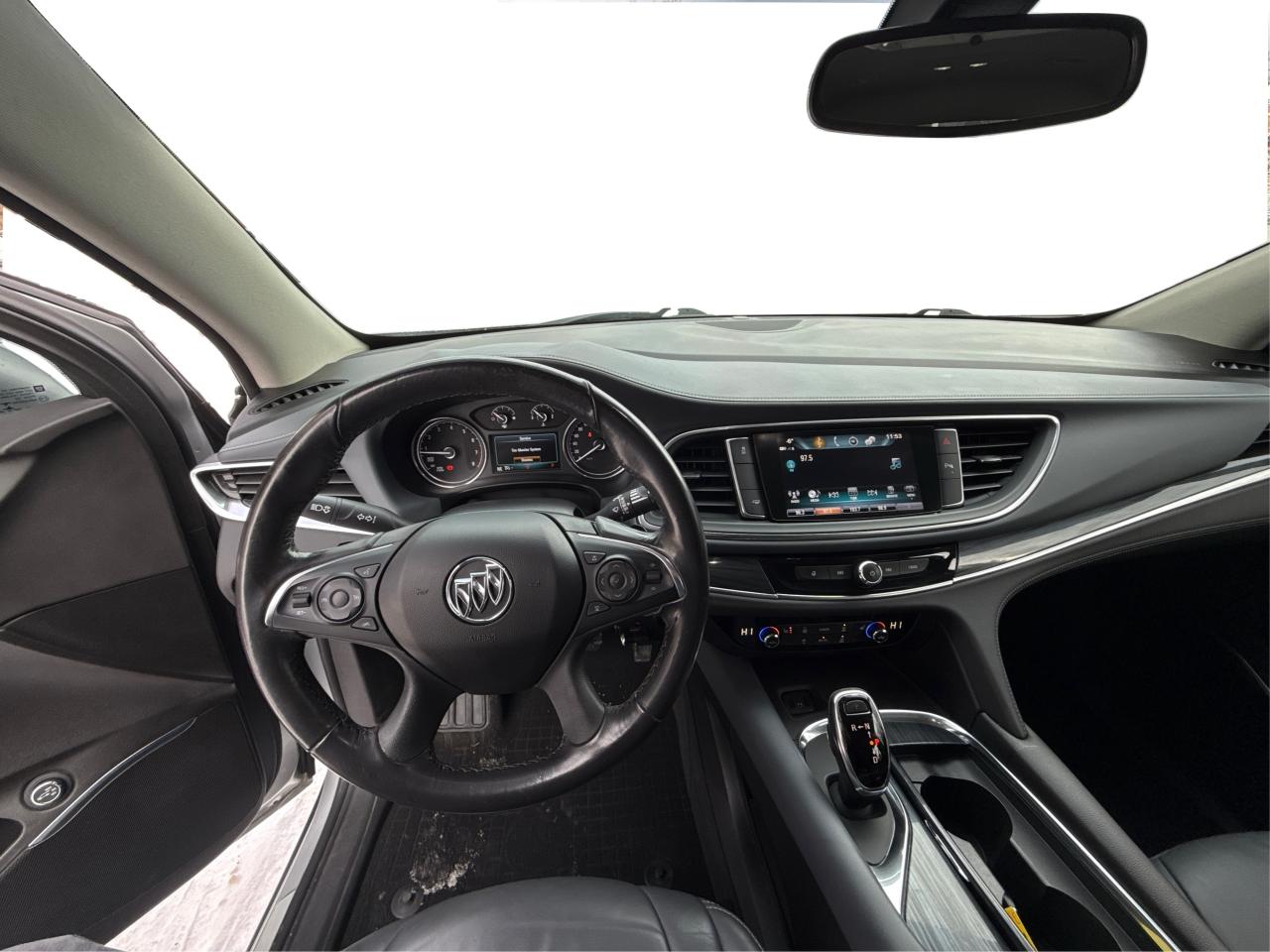 2018 Buick Enclave Essence - Photo #17