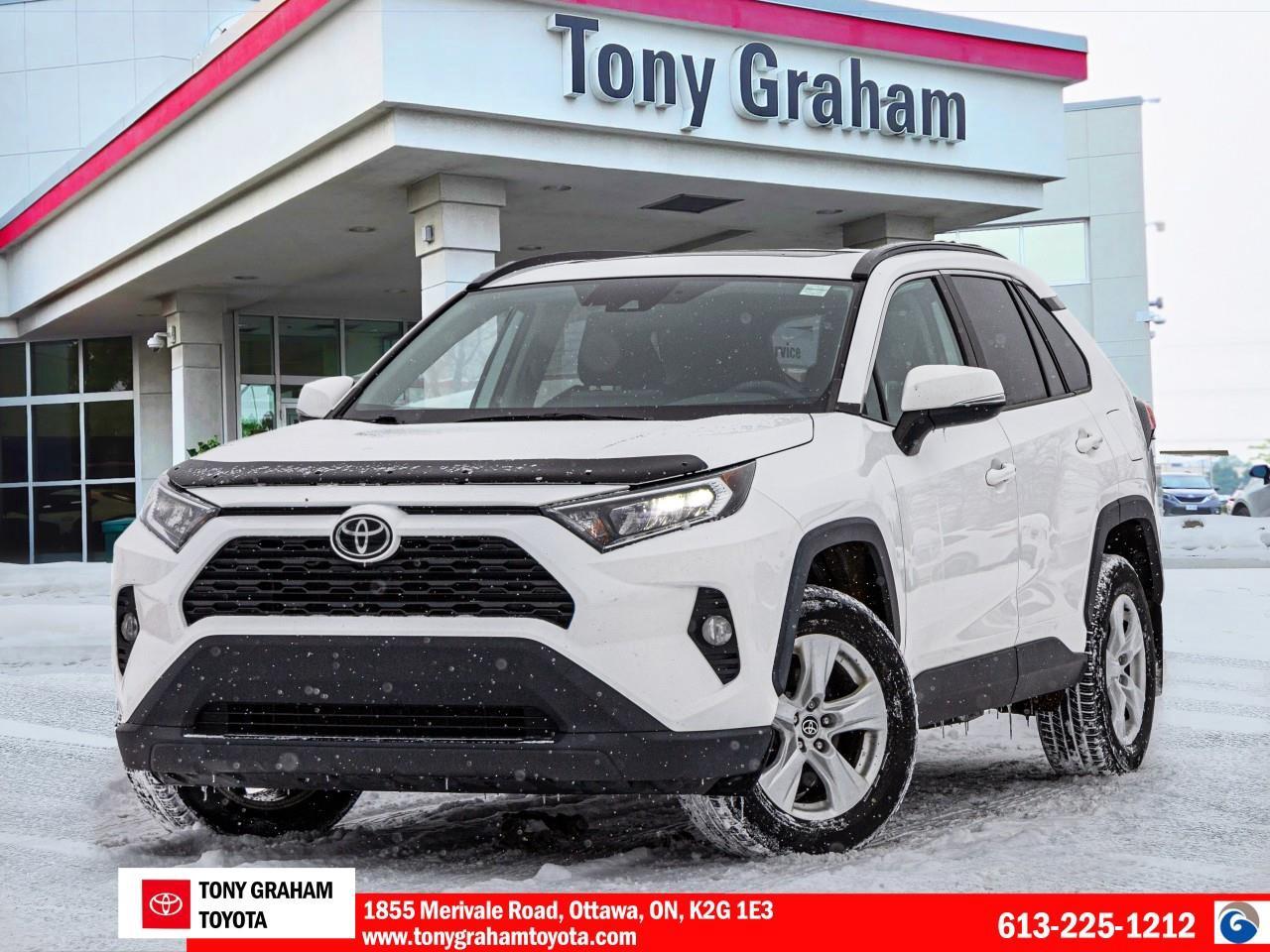 2021 Toyota RAV4 XLE Photo0
