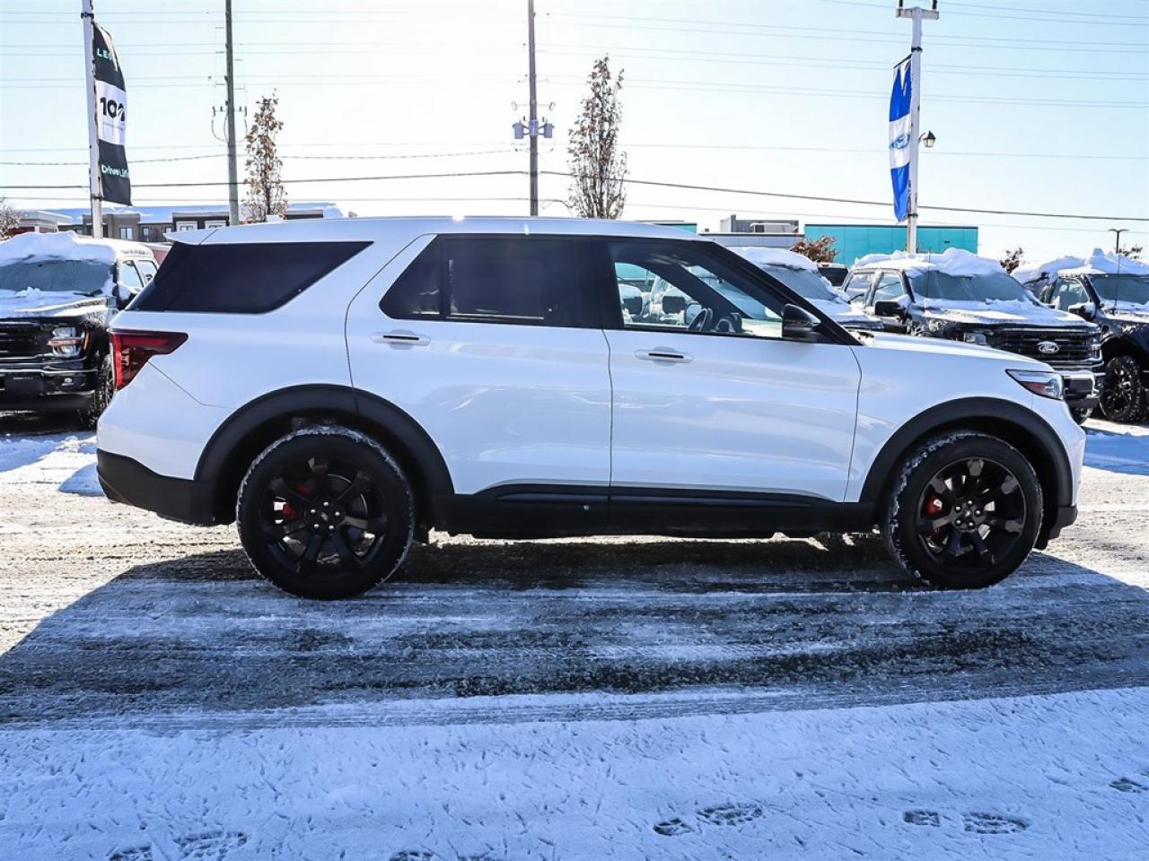 2022 Ford Explorer ST 4WD Photo