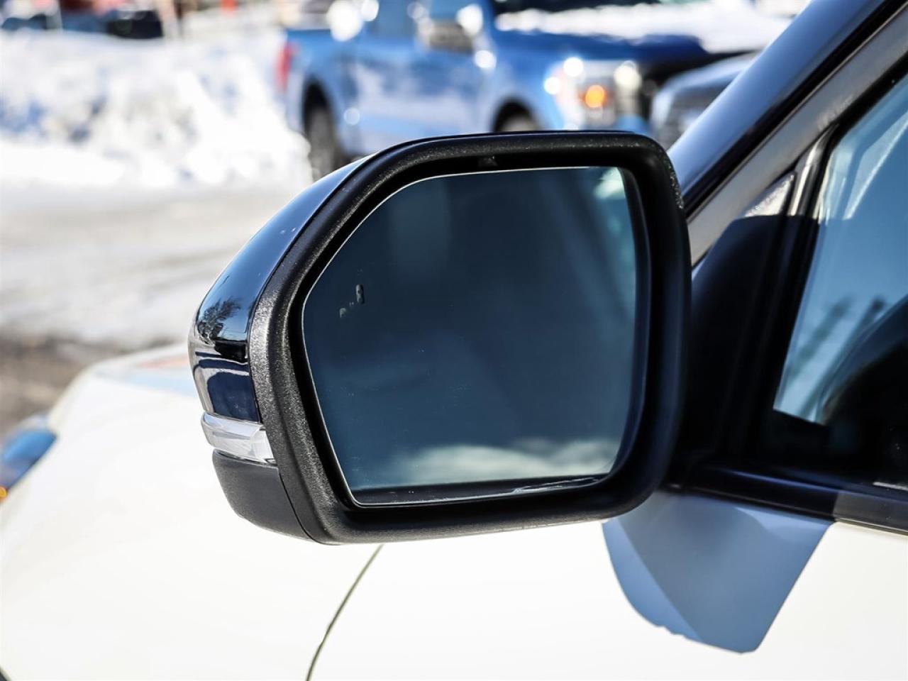 2022 Ford Explorer ST 4WD Photo