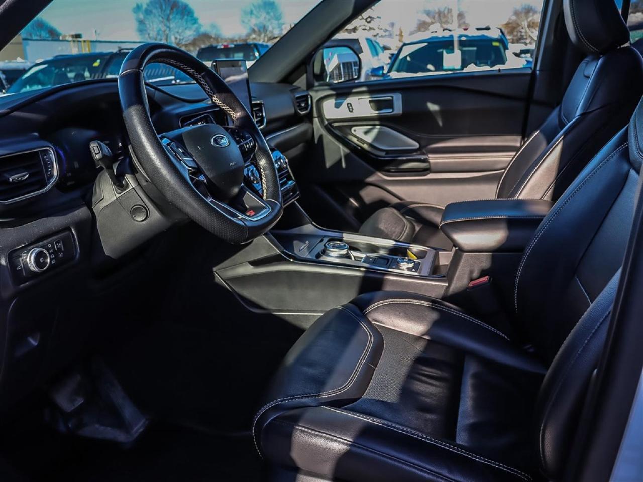 2022 Ford Explorer ST 4WD Photo