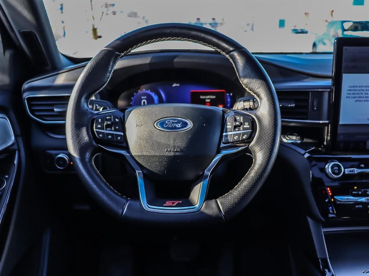 2022 Ford Explorer ST 4WD Photo
