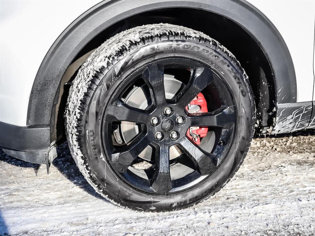 2022 Ford Explorer ST 4WD Photo