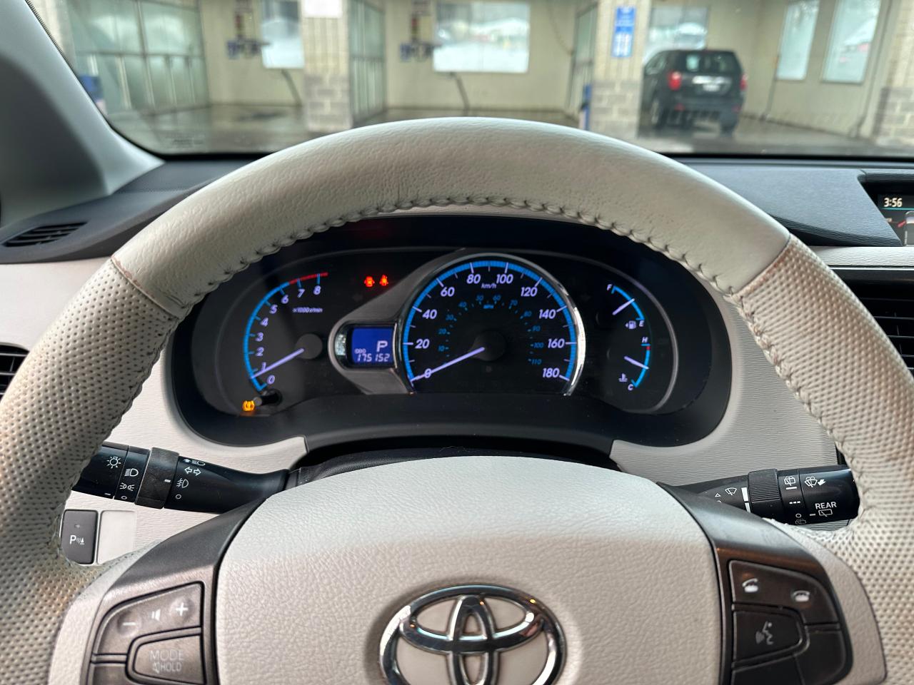 2011 Toyota Sienna XLE Photo
