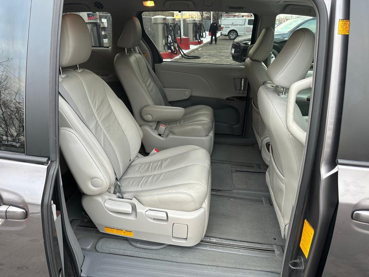 2011 Toyota Sienna XLE Photo