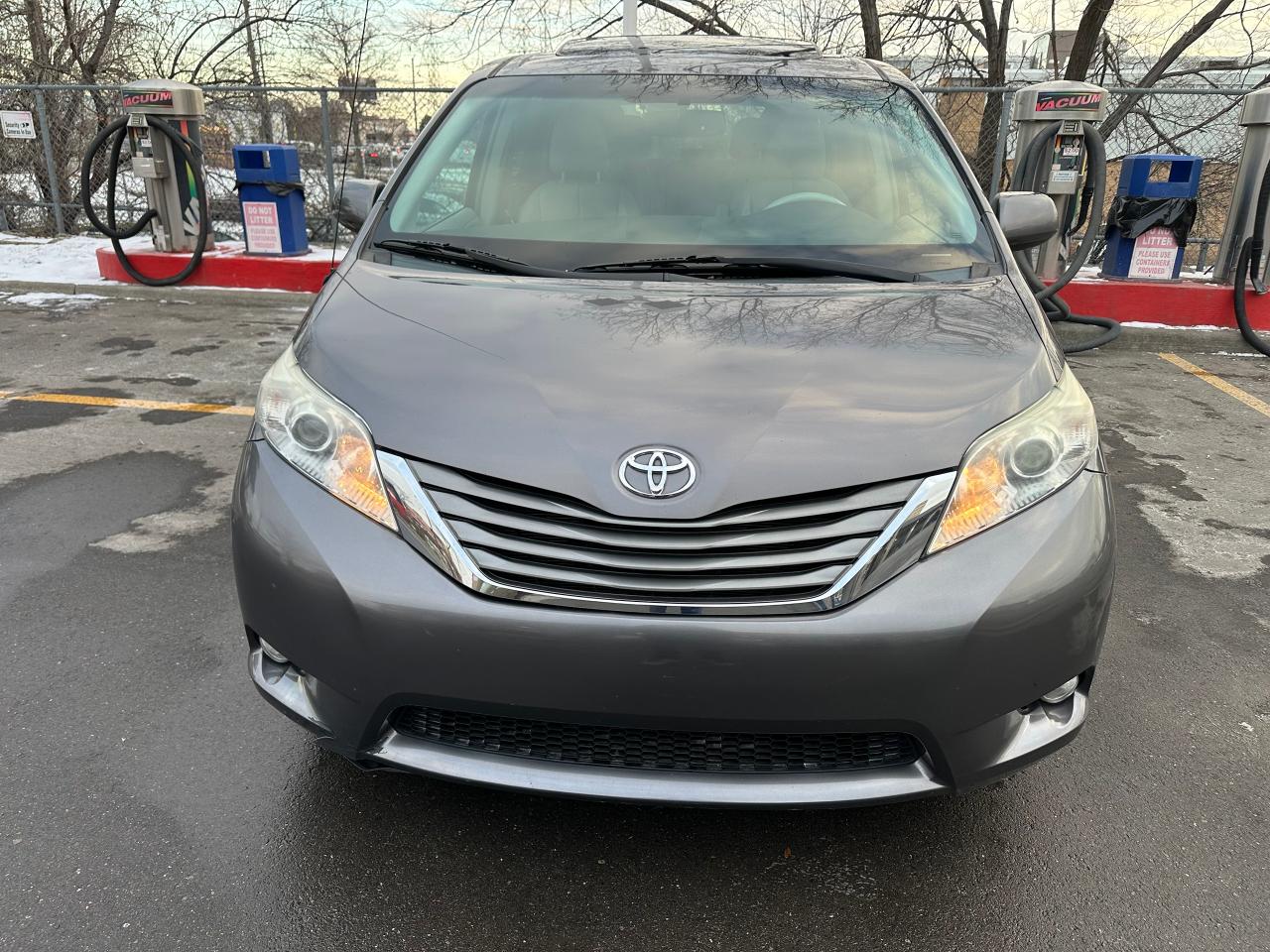 2011 Toyota Sienna 