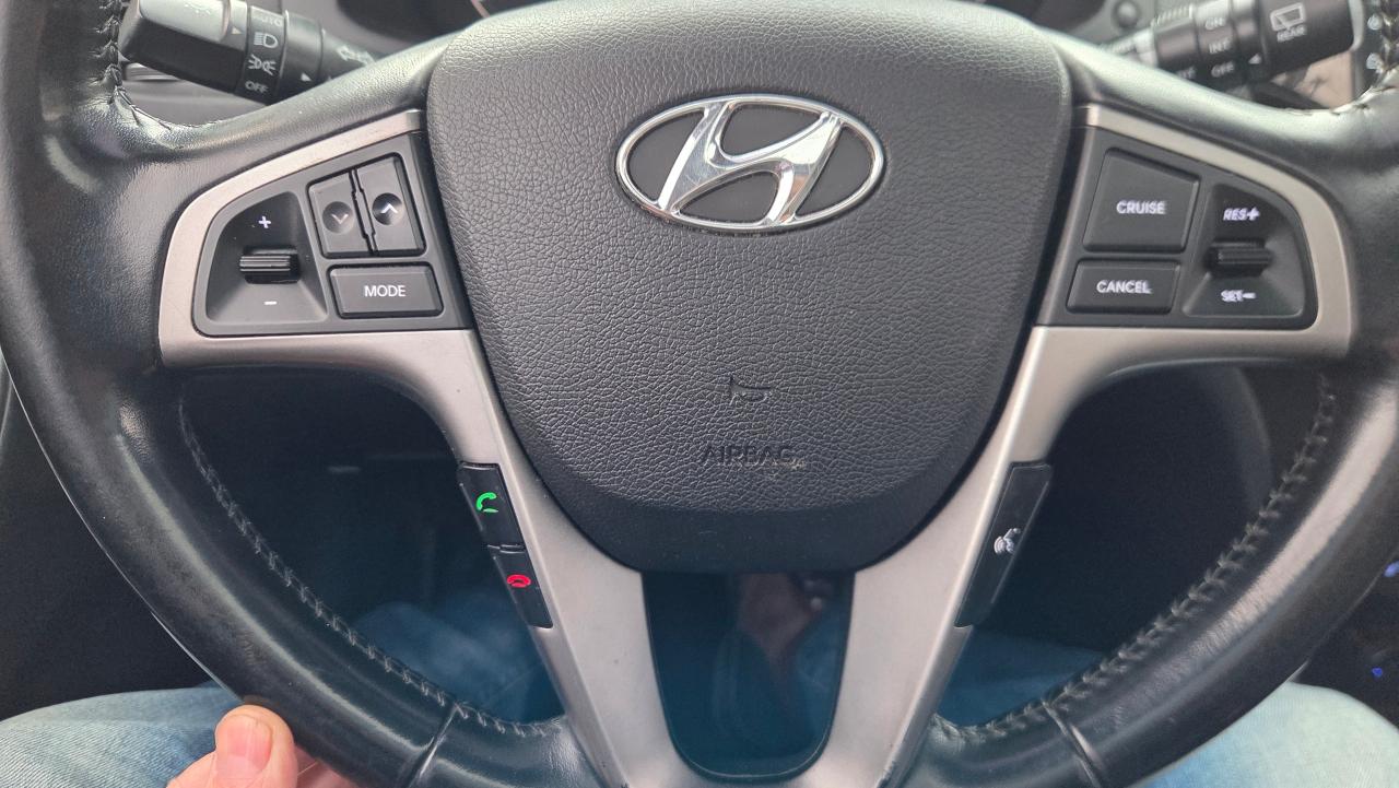 2016 Hyundai Accent GLS Apple Carplay/GPS/P-Moon - Photo #16