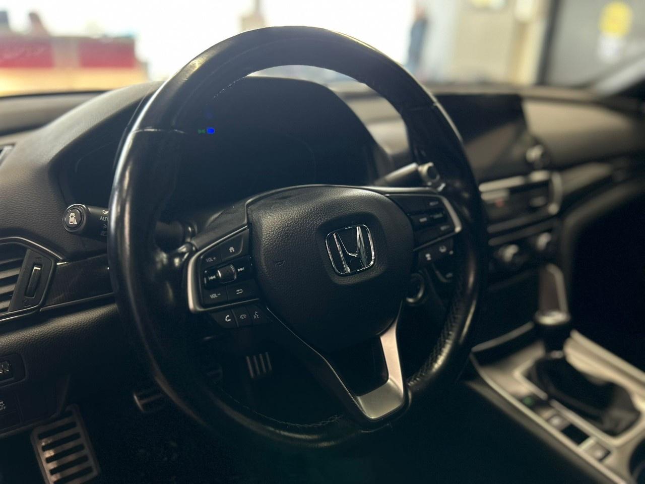 2020 Honda Accord ULX Photo