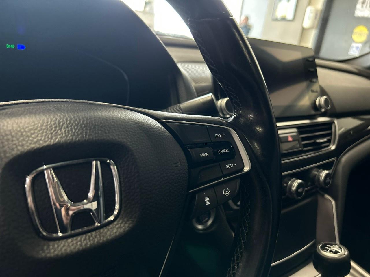 2020 Honda Accord ULX Photo