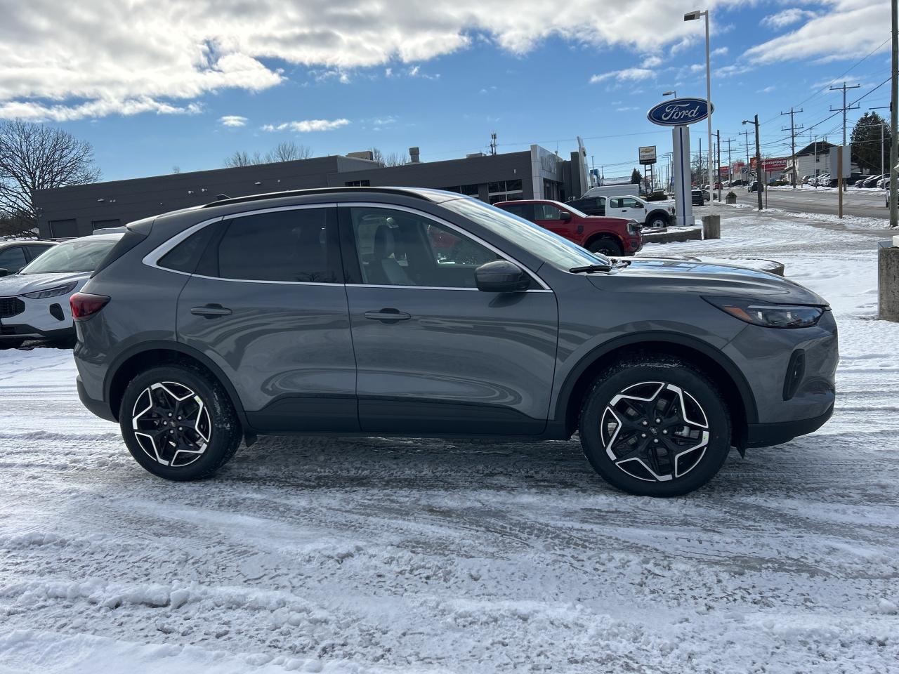 2026 Ford Escape Platinum AWD Photo