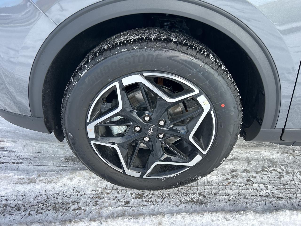 2026 Ford Escape Platinum AWD Photo