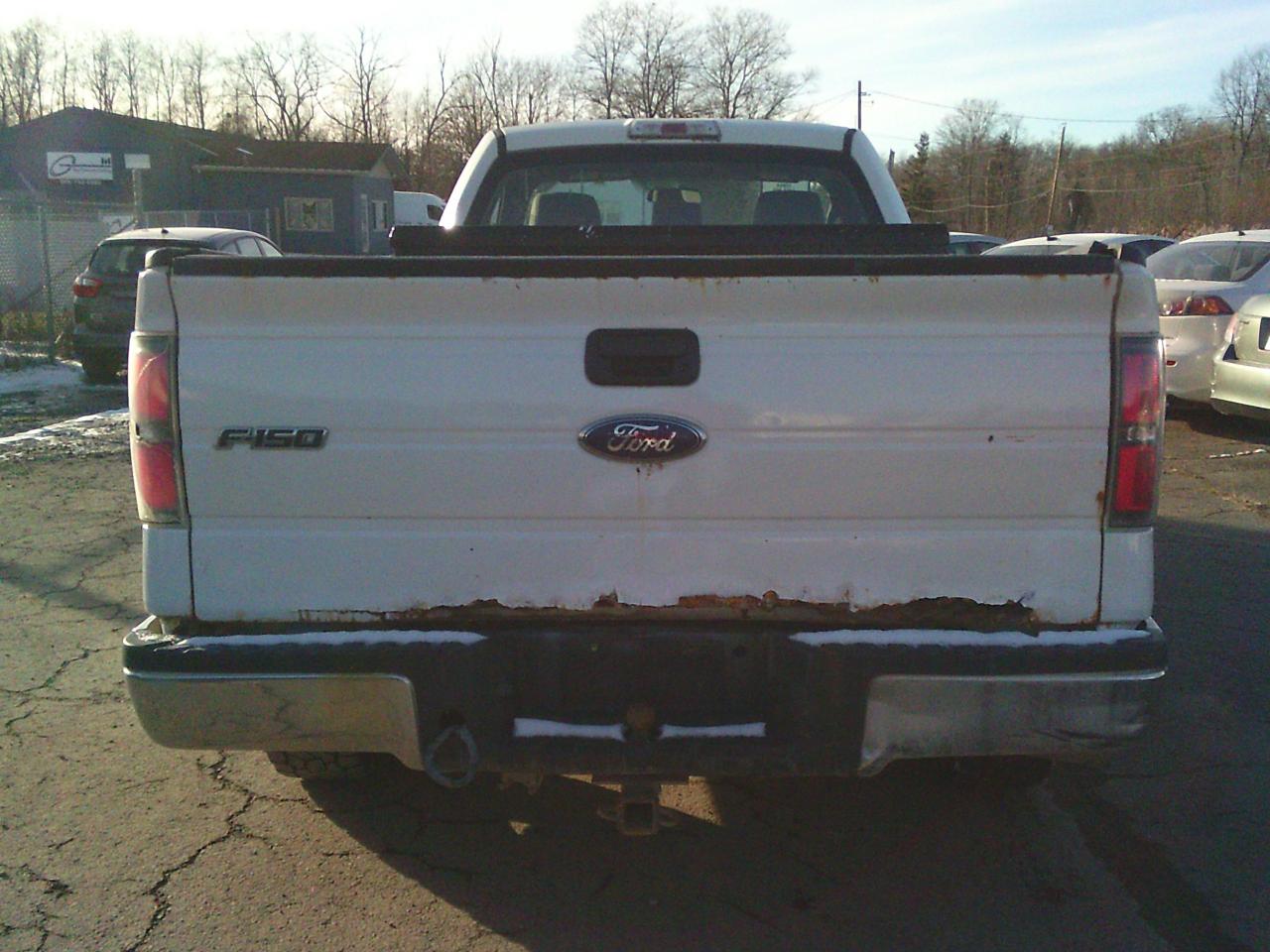 2011 Ford F-150 2WD Reg Cab 145  XL - Photo #7