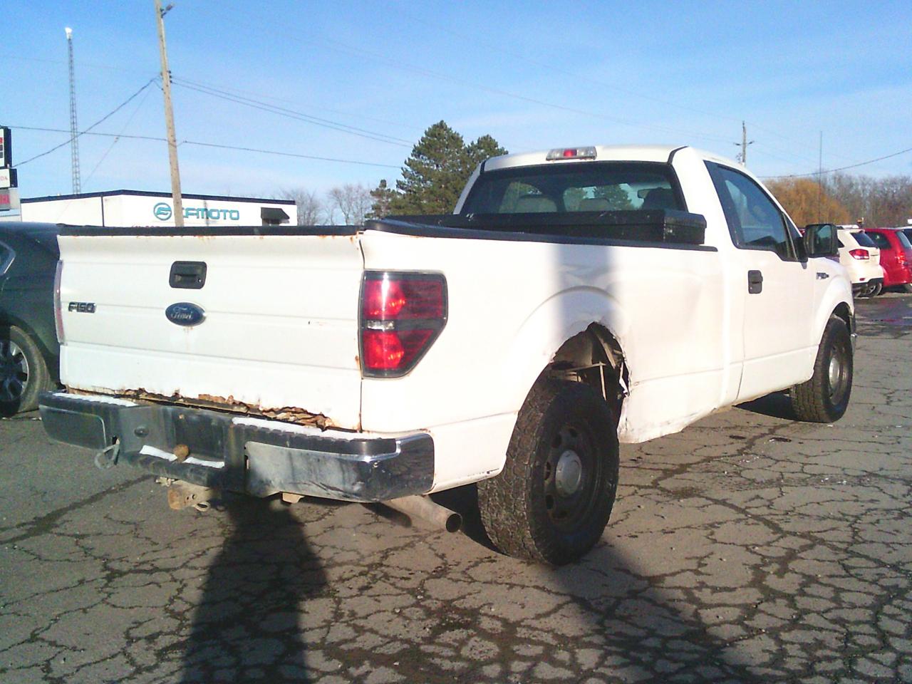 2011 Ford F-150 2WD Reg Cab 145  XL - Photo #8