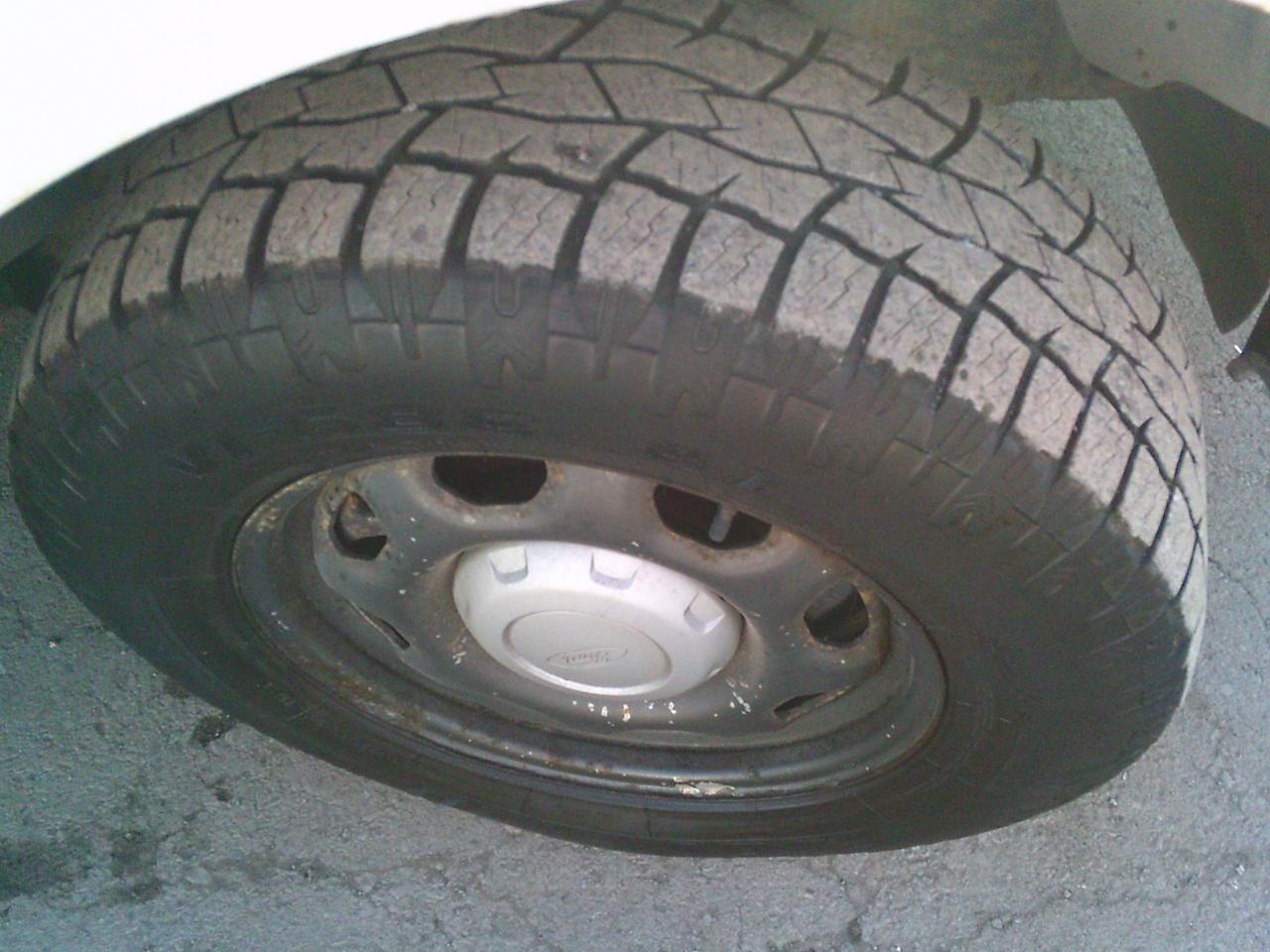 2011 Ford F-150 2WD Reg Cab 145  XL - Photo #14