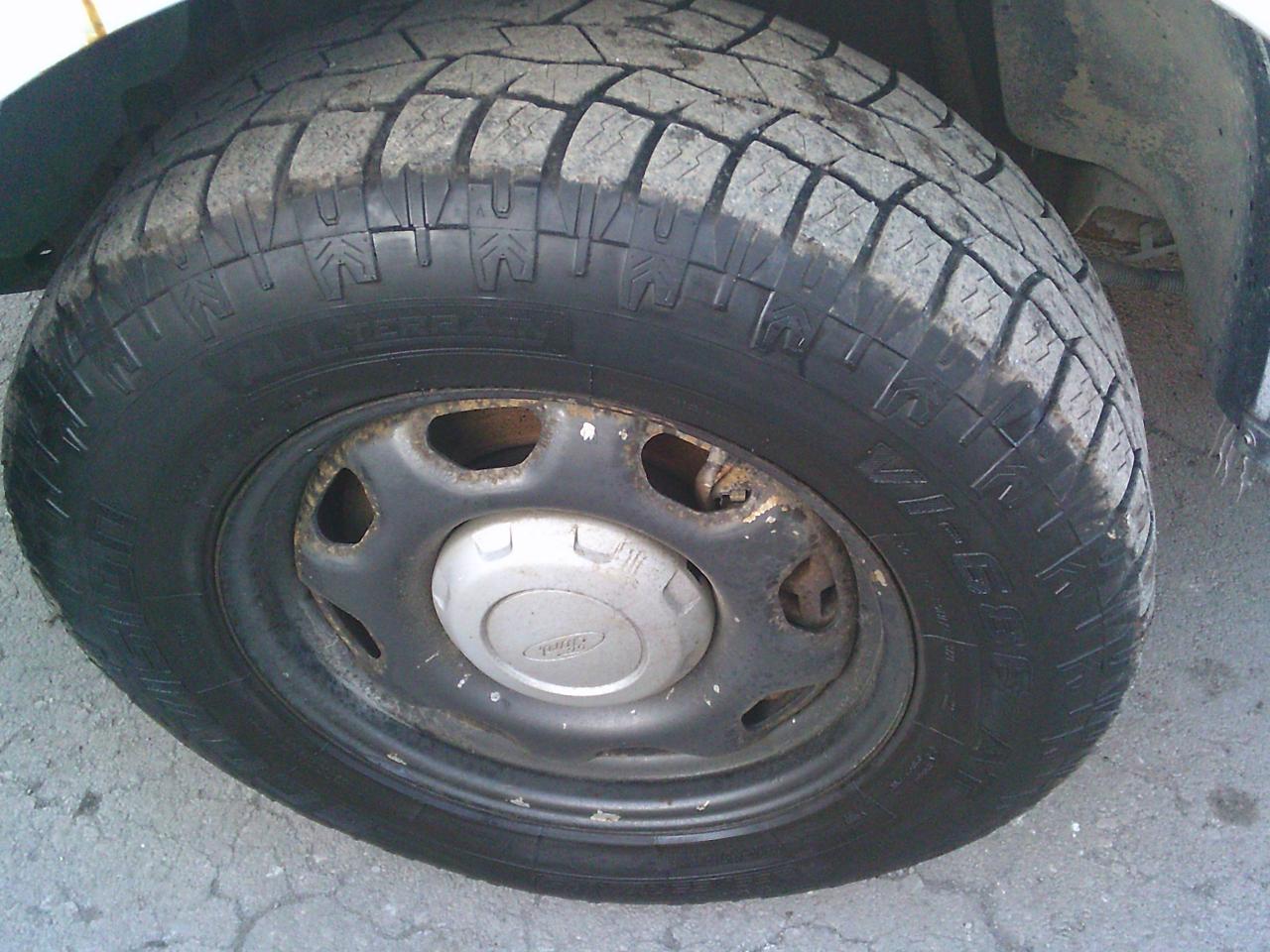 2011 Ford F-150 2WD Reg Cab 145  XL - Photo #15