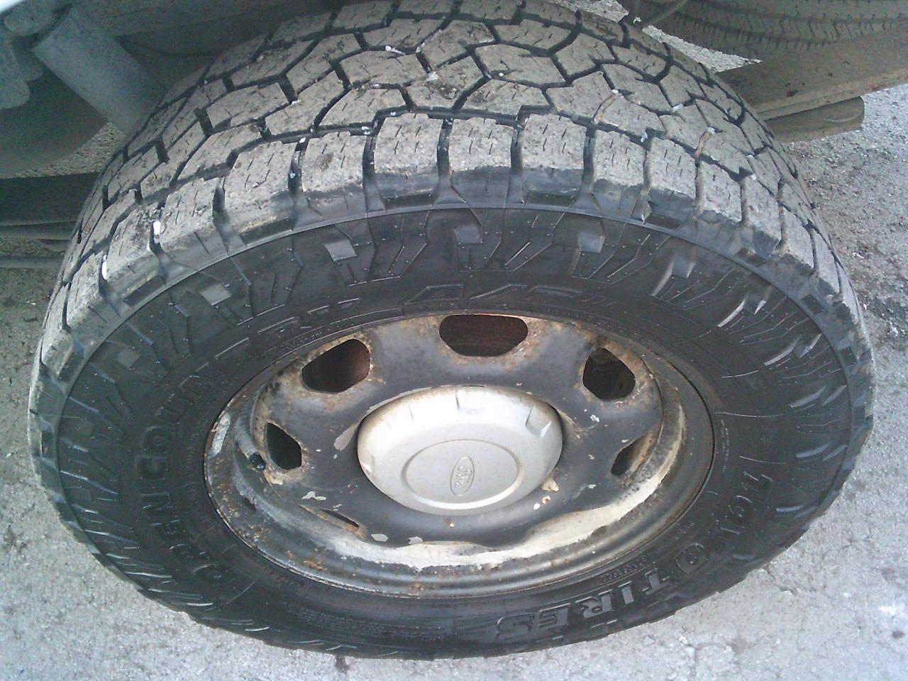 2011 Ford F-150 2WD Reg Cab 145  XL - Photo #16