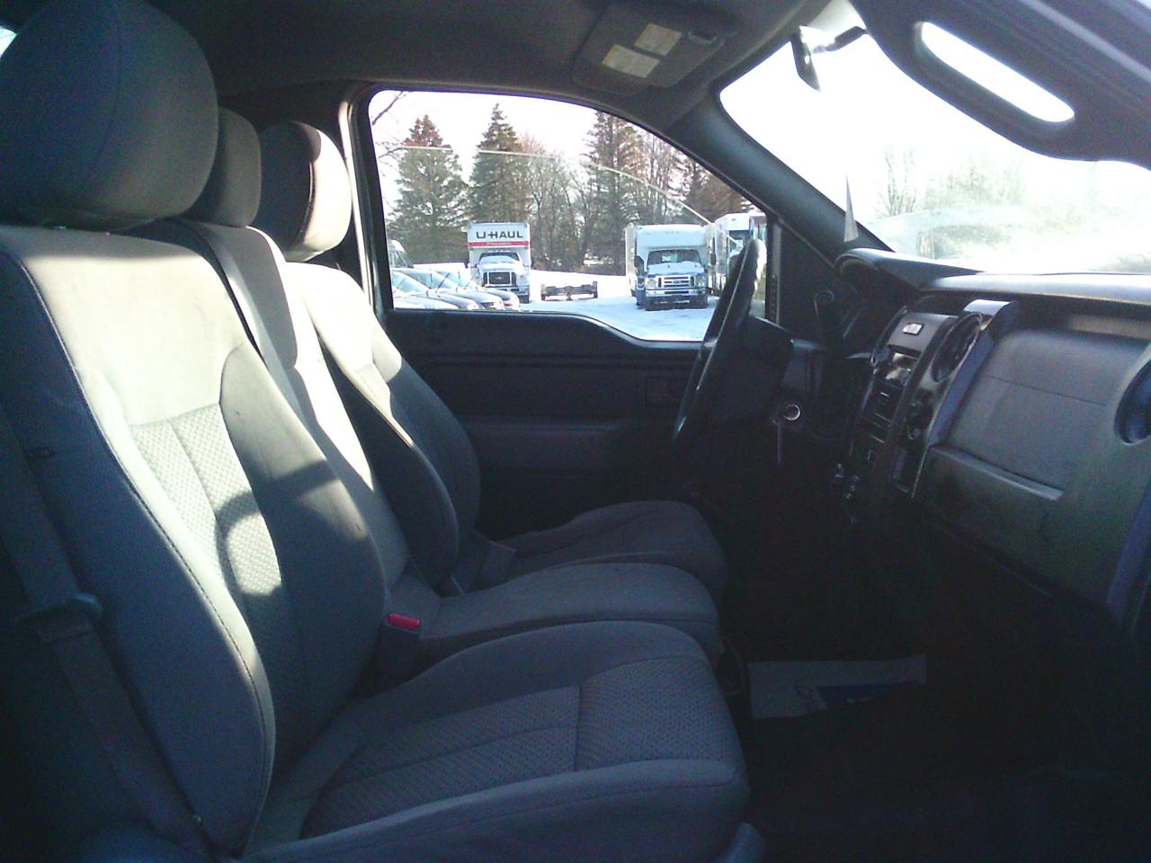2011 Ford F-150 2WD Reg Cab 145  XL - Photo #21