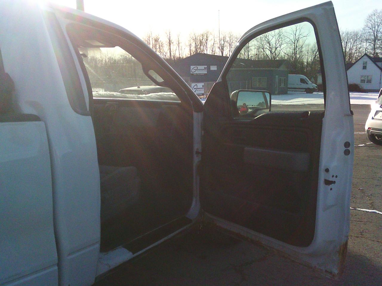 2011 Ford F-150 2WD Reg Cab 145  XL - Photo #22