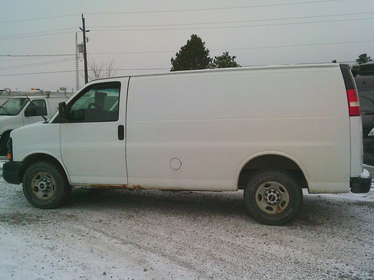 2013 GMC Savana 2500 RWD 2500 135 - Photo #5