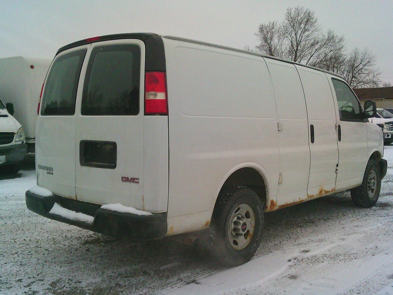 2013 GMC Savana 2500 RWD 2500 135 - Photo #8